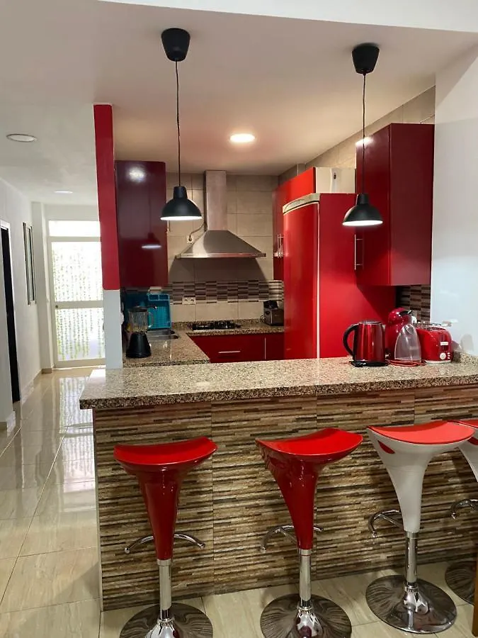 דירות House In מאלגה בית אירוח